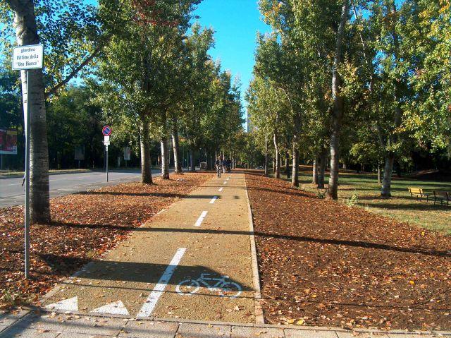 Foto ciclabile Giardino Vittime Uno bianca