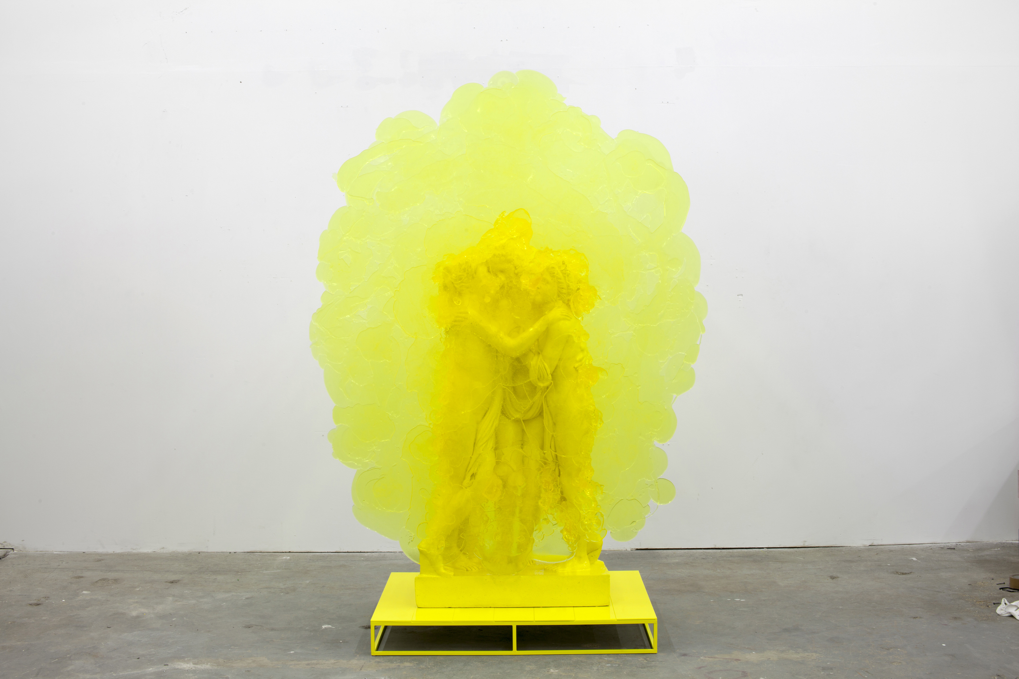 NvW_Untitled (Yellow Statue)