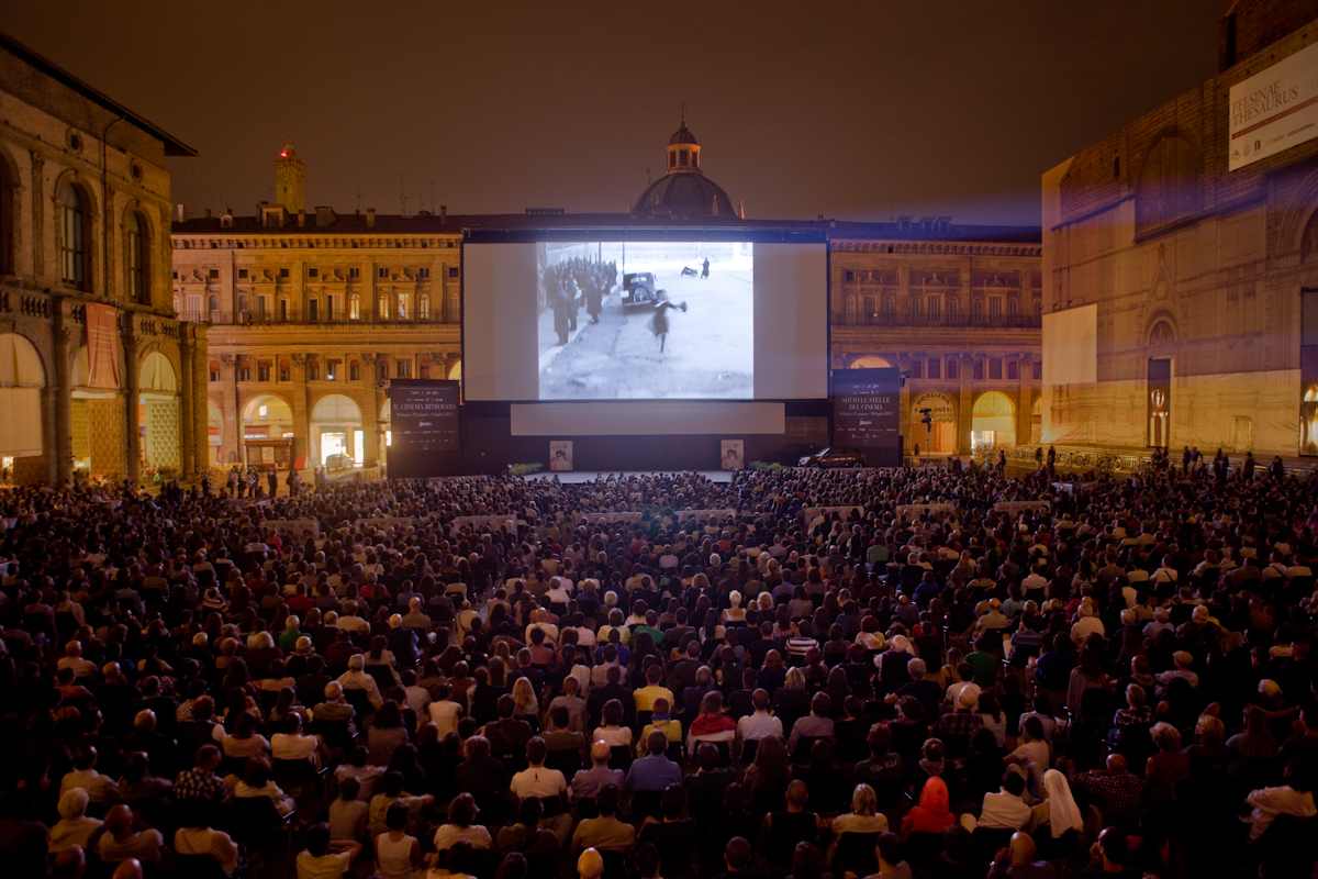 Piaza Maggiore Sotto le stelle del Cinema_ Il cinema Ritrovato 4