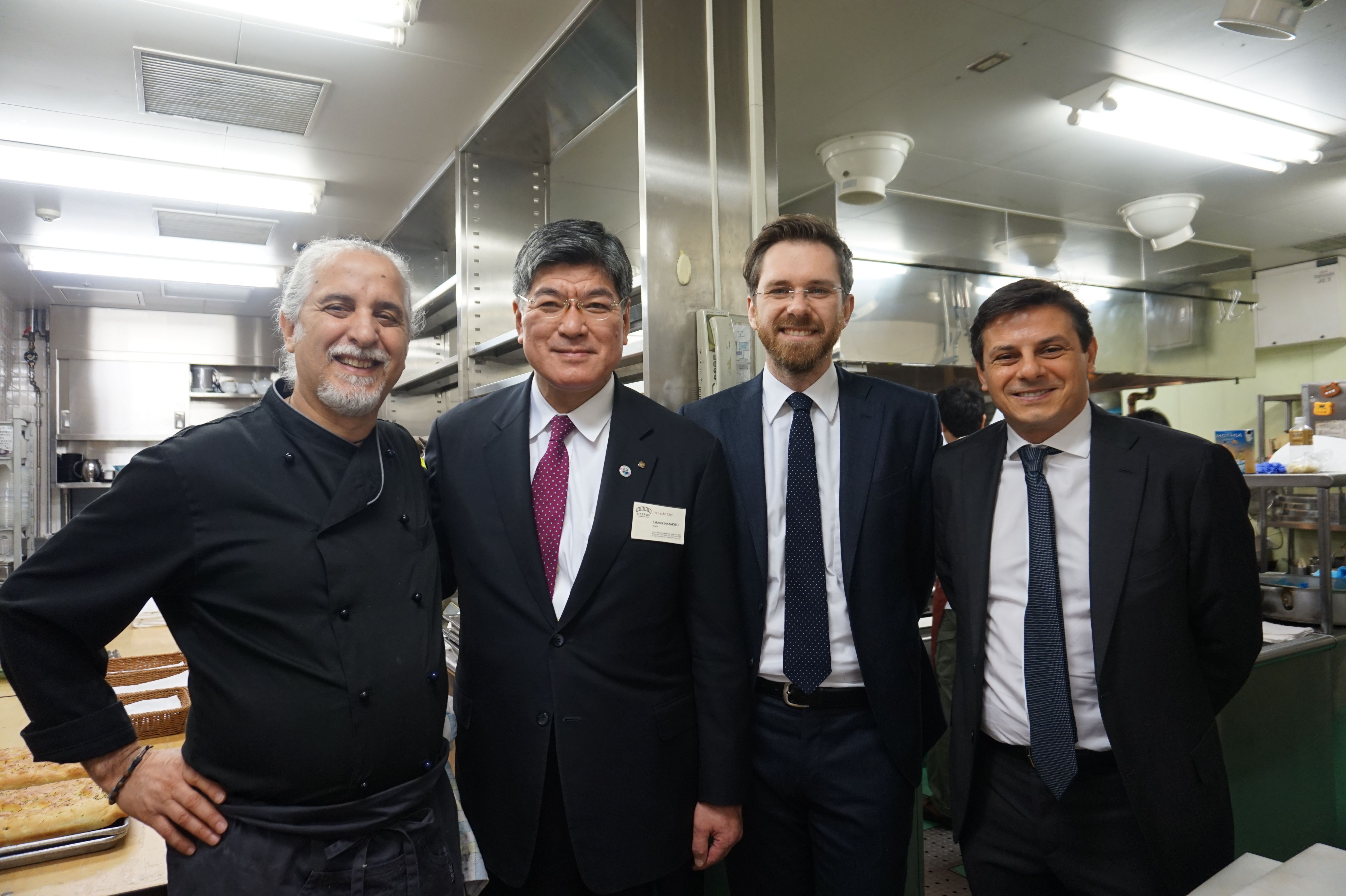 Chef Mario Ferrara, Sindaco di Itabashi Takeshi sakamoto, Matteo Lepore, Patrik Romano Bologna welcome