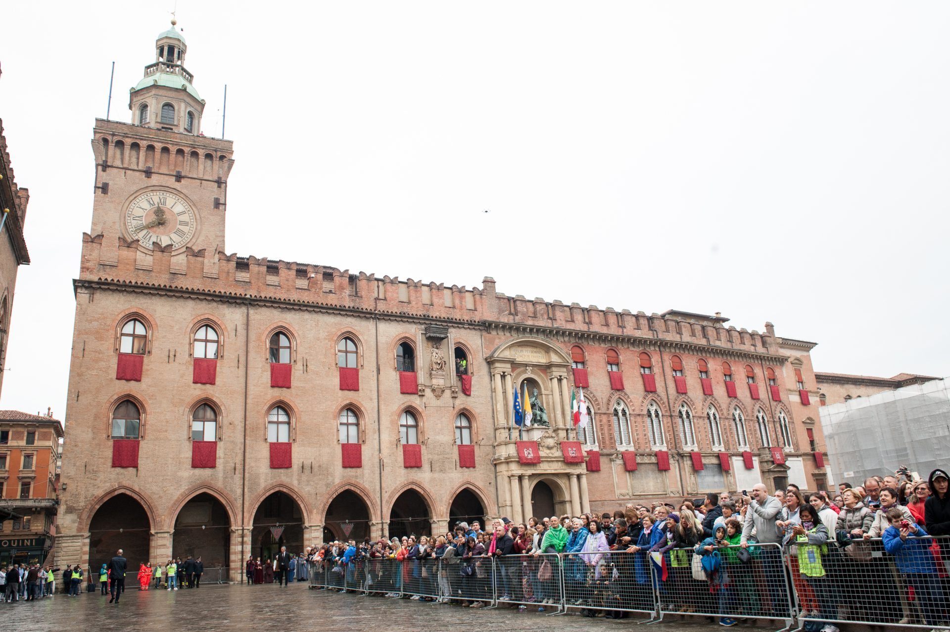 Palazzo D'Accursio per la visita del Papa