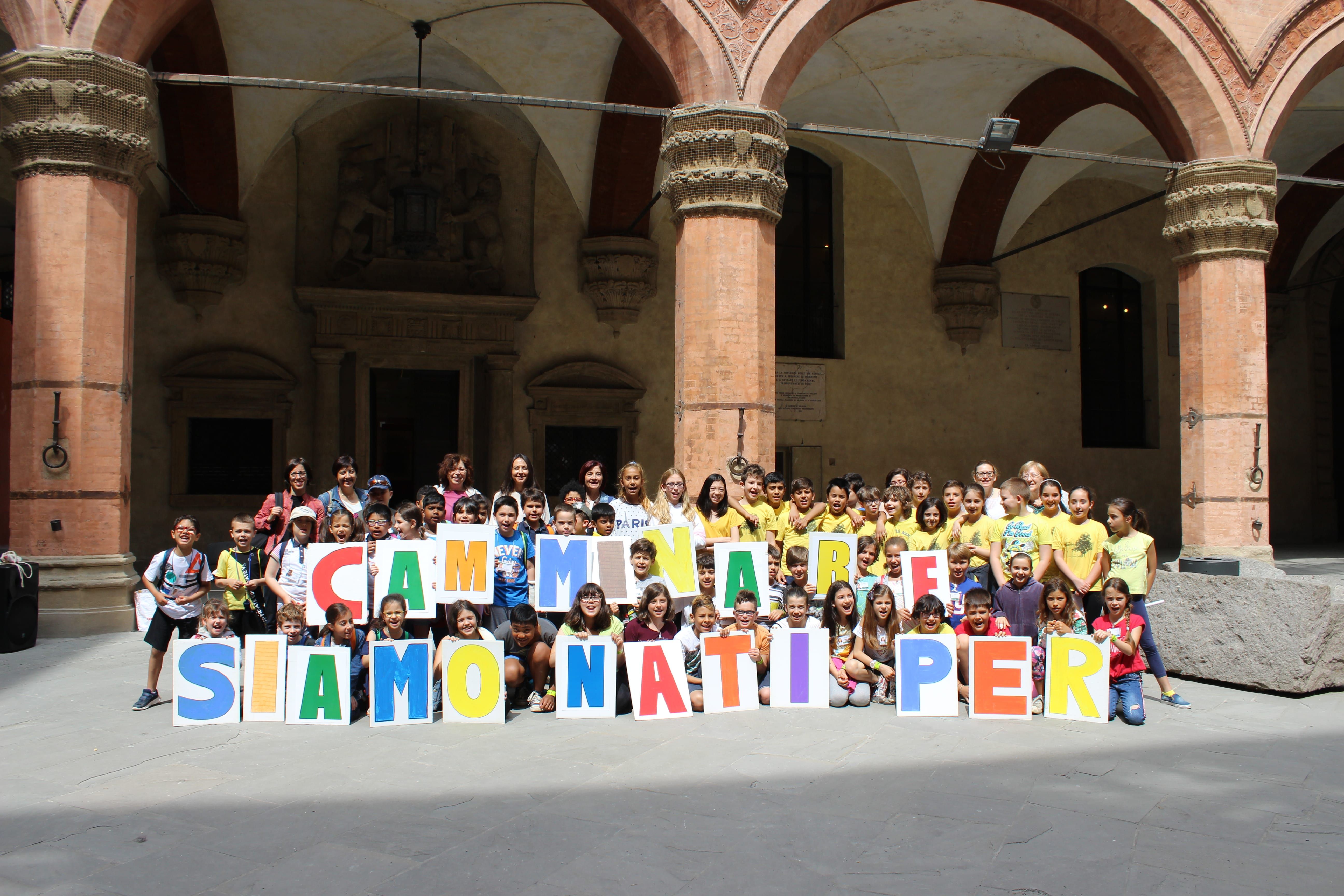 Nati per camminare cortile2