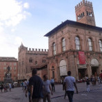 Bologna,_Piazza_Maggiore_-_panoramio_home piccola