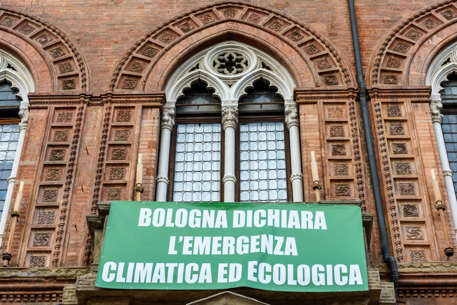 Striscione emergenza climatica