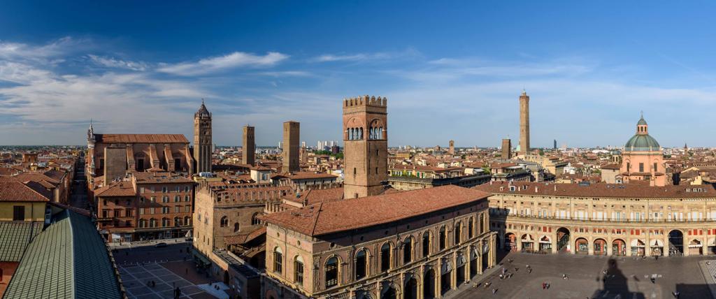 Panoramica sulla città di Bologna