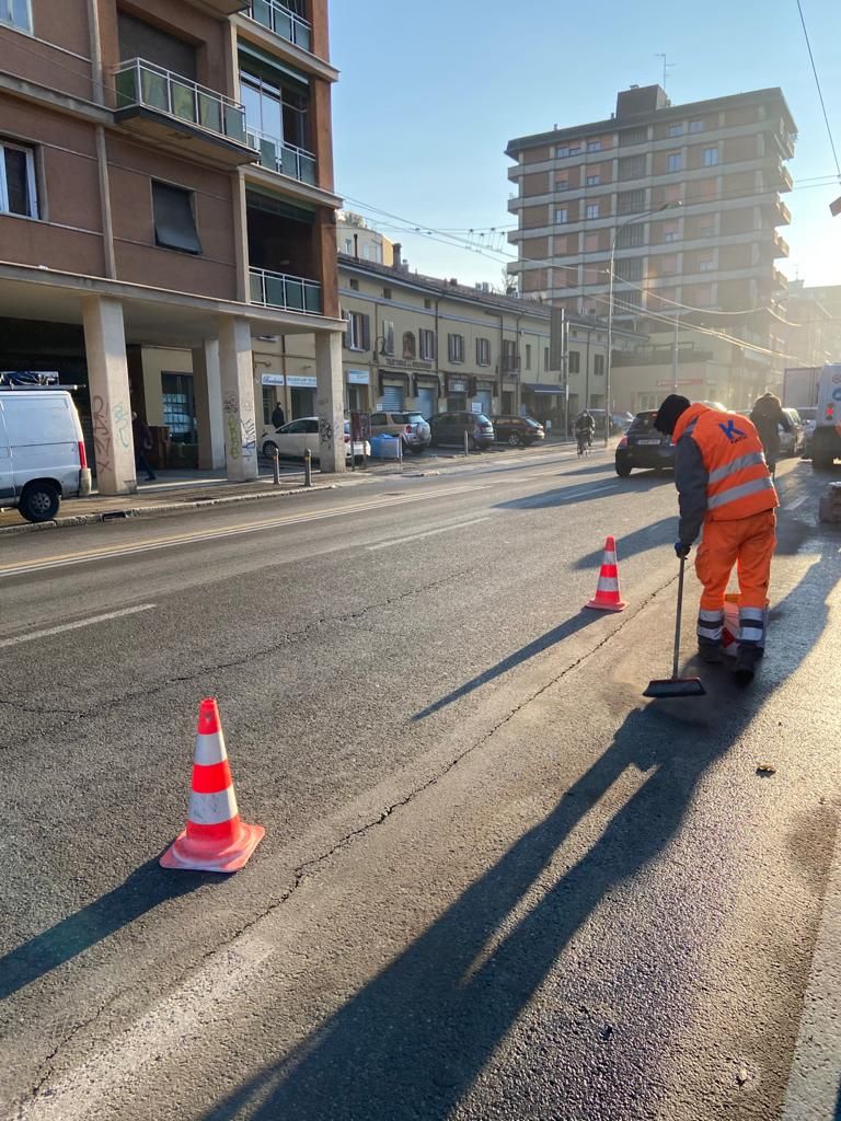 Inizio lavori ciclabili in via Murri foto Daniele Tarozzi SMT per Comune